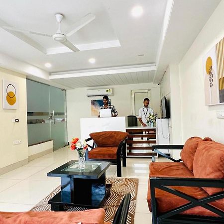 Bluo Studio2 Golf Course Road - Gym, Terrace Garden Gurgaon Zewnętrze zdjęcie